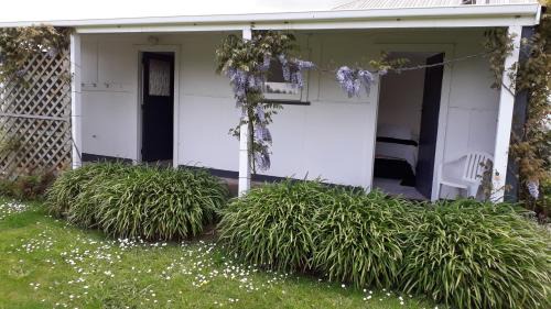 Woodville Apartment | 'The Quarters'