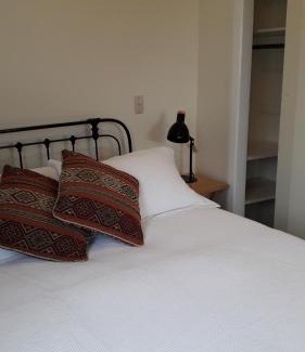 Woodville Apartment | 'The Quarters'