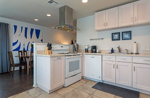 Greenway Plaza-Upper Kirby Apartment | The Queen Endgame A! Galleria, Medical Center ⭐️⭐️⭐️⭐️⭐️