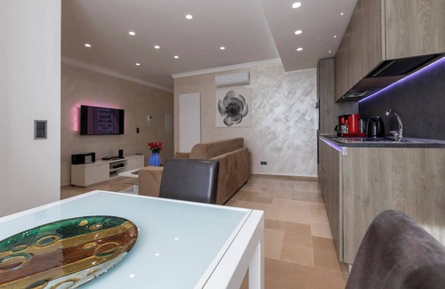 Hollerich Apartment | The Queen Luxury Apartments - Villa Medici