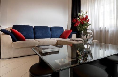 Gare Apartment | The Queen Luxury Apartments - Villa Serena