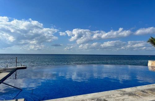 Colonia Andres Apartment | The Queen of Cozumel - ROYAL VISTA - Caribbean Ocean VIEW Suite for Couples in Mind