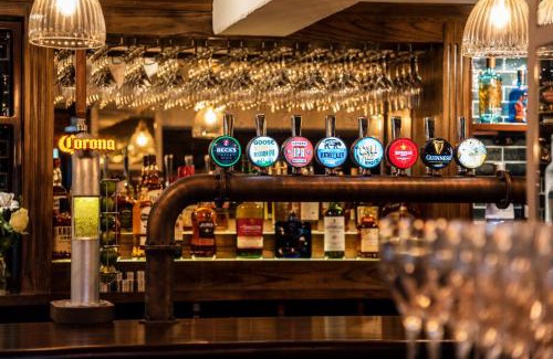 East Garston Hotel | The Queen's Arms