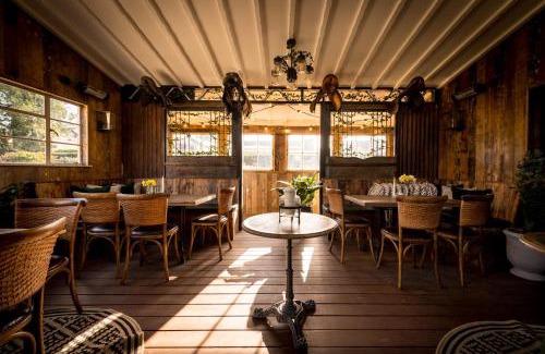 East Garston Hotel | The Queen's Arms