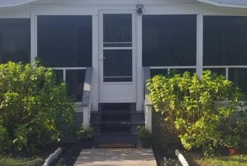 Dale House | The QueenEsta