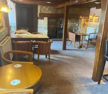 Milton Ernest Hotel | The Queens Head Inn