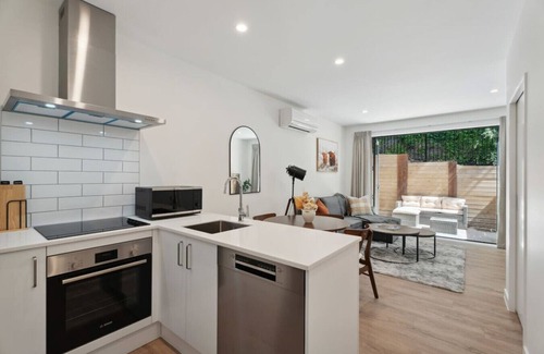 Arthur's Point House | The Queenstown Alpine Nest