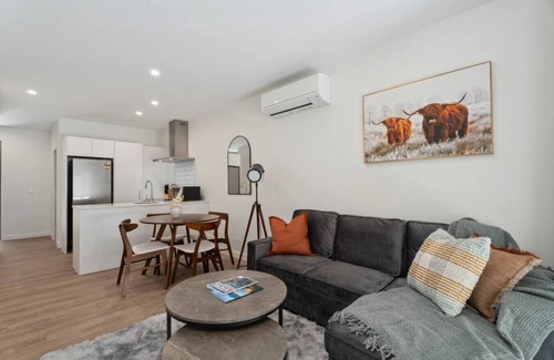Arthur's Point House | The Queenstown Alpine Nest