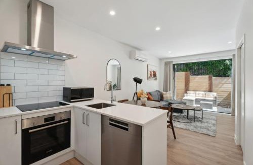 Arthur's Point House | The Queenstown Alpine Nest