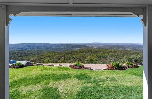 Ravensbourne Ski Chalet | The Quince Cottage - 3 Bedrooms