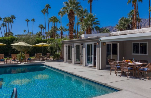 Deepwell Estates House | The Quintessential at Deepwell - Very Private Pool Yard! Read The Reviews!