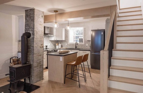 Quidi Vidi House | The QV Stage, Lux Couples Retreat W/Outdoor Sauna