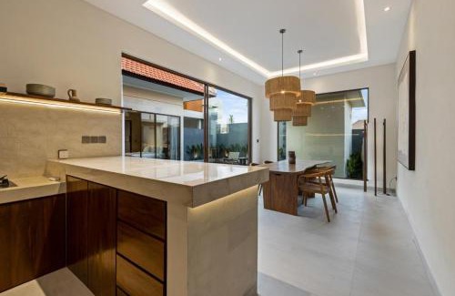 Cemagi Villa | The R Villa Talang, brandnew, near beach, Sunset