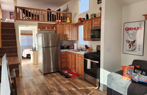 Roseburg House | The Rad Pad - 80s themed Tiny House