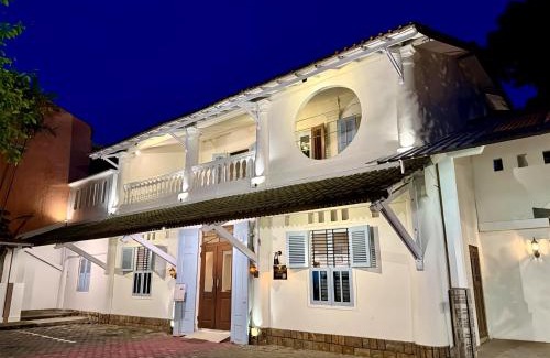 Semarang Utara Hotel | The Raden Patah Heritage Kota Lama