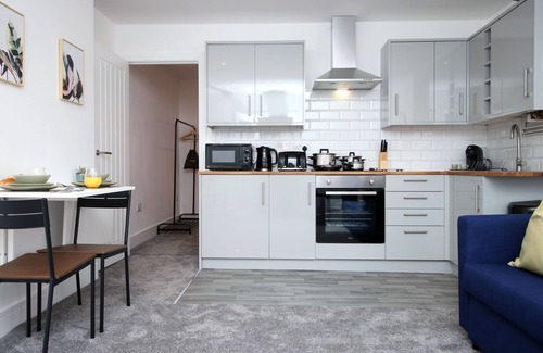 Caerau Apartment | The Radyr by Stay South Wales - FREE Parking