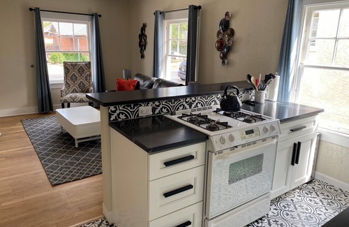 Raynolds Addition Apartment | The Railroad Apartment