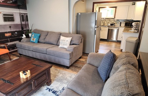 Youngstown House | The Railroad Ranch - Station 3 (3 bedrooms)