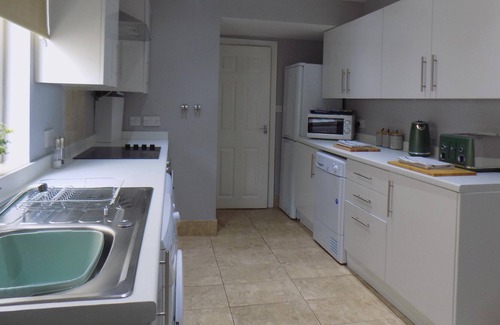 Splott House | The Railway House - Large Cardiff Home by Sotero Lettings & Management