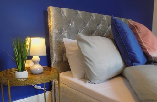 Splott House | The Railway House - Large Cardiff Home by Sotero Lettings & Management