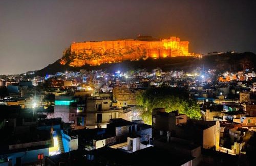 Gulab Sagar Hotel | The Raj Heritage