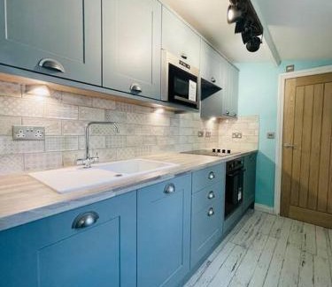 Parkgate House | The Rambler's Rest Cottage, Parkgate, Wirral