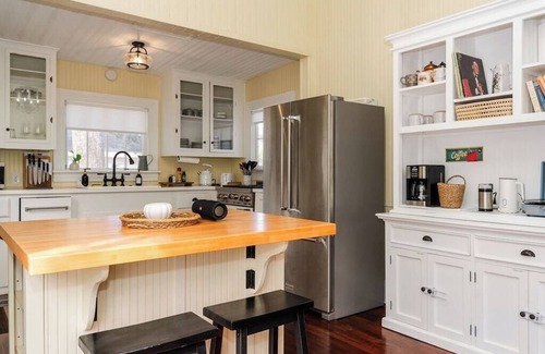Smithville House | The Ramona House w/Cowboy Pool! Walk to Downtown!
