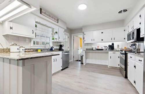 Mobile House | The Ranch 4-Bedrooms Large Yard & Patio