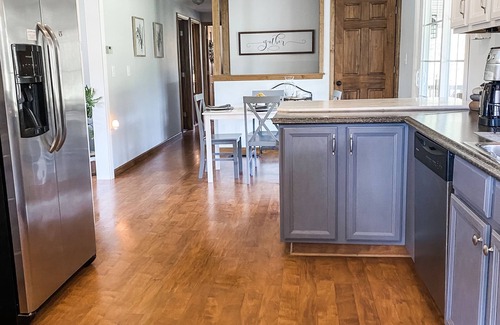 Corning House | The Ranch House - 5 miles from downtown!