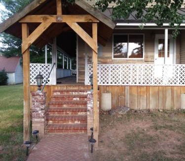 Alton House | The Ranch House Retreat