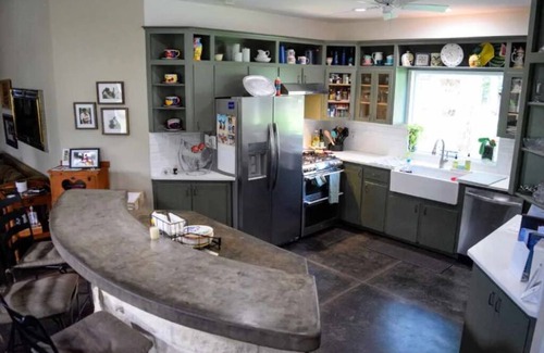 Jeddo Apartment | The Ranch House