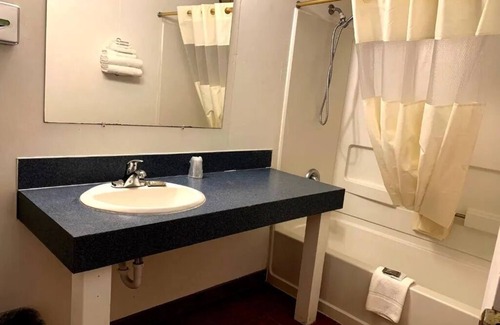 Rice Hill Hotel | The Ranch Motel by OYO Oakland I-5
