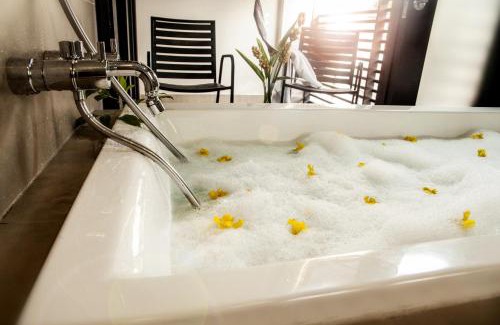 Kampung Lintang Hotel | The Ranee Boutique Suites
