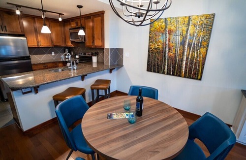 Canmore Condo | The Raven Suite at Stoneridge by JayBird Vacations