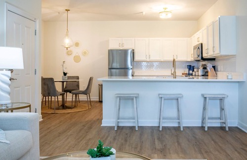 Oxford House | The Rebel Roze, Discount for S. Carolina game!