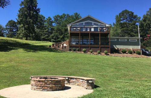 Chickamauga Lake House | The Recovery Room, Lake House on Chickamauga Lake,Private Dock,Private Boat Ramp