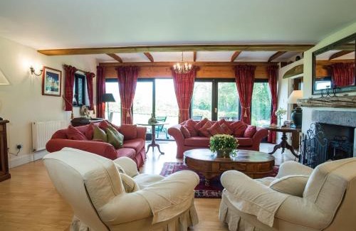 Mary Tavy House | The Red Barn