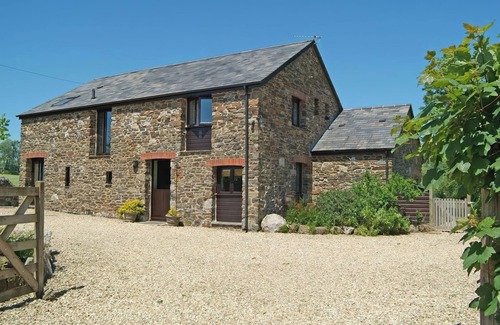 Mary Tavy Cottage | THE RED BARN, pet friendly, luxury holiday cottage in Lydford