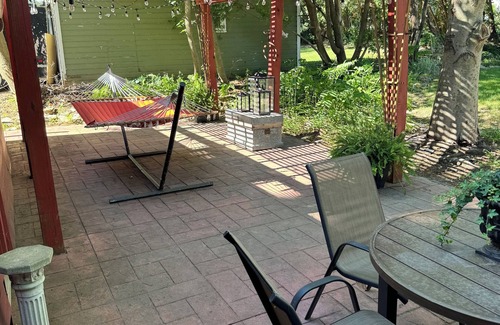 Grundy Center House | The Red Cottage is 2 blocks from Grundy Center's Historical Downtown. nn
