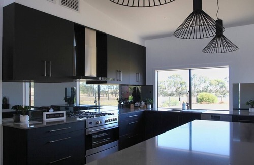 Nuriootpa House | The Red Door @ Barossa Valley ★Vineyard View★
