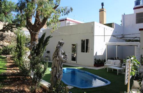 Iklin Hotel | The Red Farm Relais & Spa