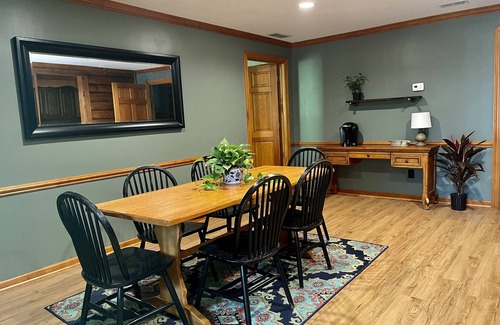Greensboro House | The Red Fox Cabin - Urban Retreat