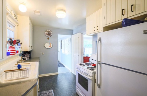 Pierson House | The Red Geranium Cottage