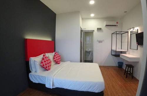 Bandar Saujana Putra Hotel | The Red Hotel