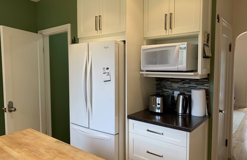 Waterloo House | The Red House 3 Bdrm Walker’s Paradise