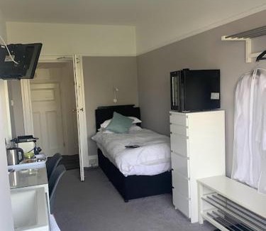Mylor Churchtown House | The Red House Guest House