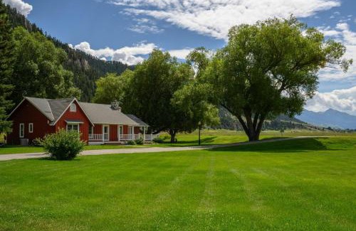 Livingston House | The Red House Homestead