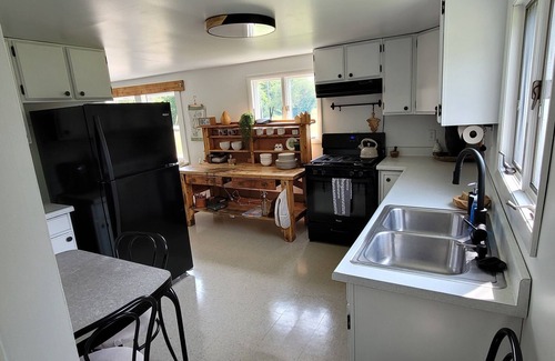 Chassell House | The Red House - modern beautiful Scandinavian style cozy cottage!