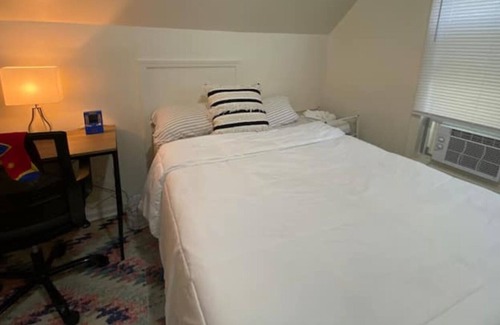 Englewood Apartment | The Red Line Stop Coach House Apartment