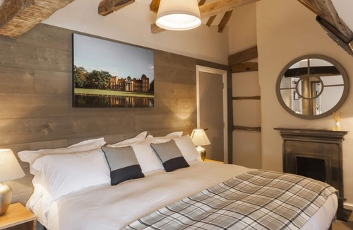 Odiham Hotel | The Red Lion
